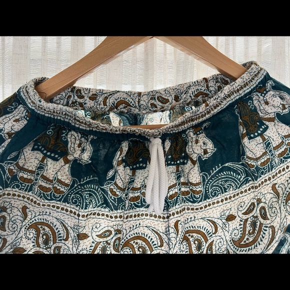 Elephant patterned tapered harem pants - Picture 3 of 3